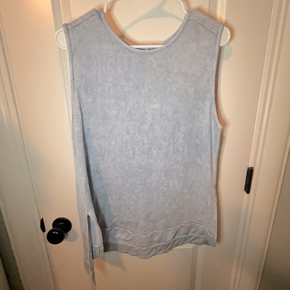 Lazy Sundays Blue and white tie dye tank and keyhole button closure in back